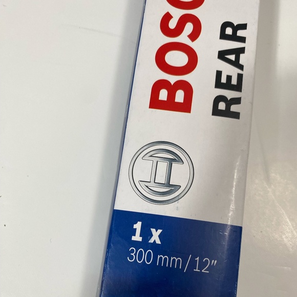 Bosch H307 rear windshield wiper blade, sized 300mm/12 inches - Picture 3 of 4